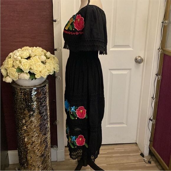 Artesanians Tikay cotton Embroidered Off-Shoulder Black Dress, L - Picture 7 of 10